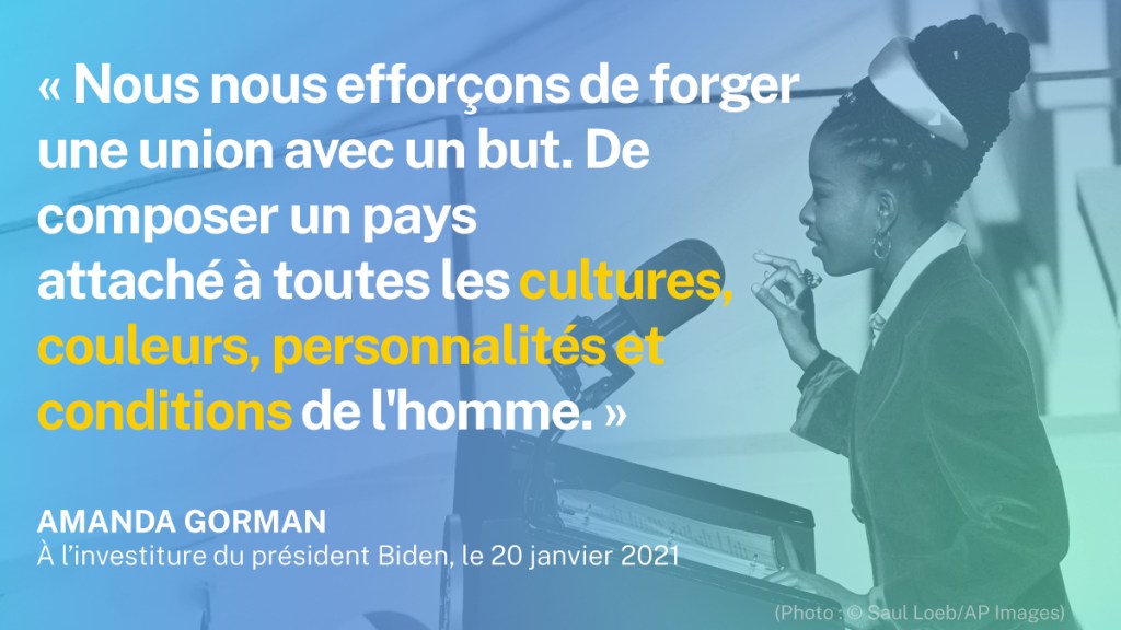 Amanda Gorman, jeune poète américaine, qui est intervenue à l'investiture du président Joe Biden