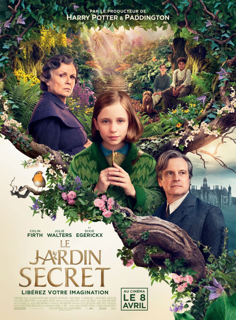 Découvrez le jardin secret avec Colin Firth, par le réalisateur d'Harry Potter et de Paddington
Le jardin secret est un film fantastique pour enfants très agréable à regarder.

"The secret garden" is a wonderful movie for children, very nice to watch.

Il raconte l'histoire d'une petite fille qui perd ses parents du choléra alors qu'ils vivaient en Inde pendant le conflit qui opposait l'Inde et le Pakistan. Elle se fait donc rapatrier par l'armée et envoyer chez son oncle en Angleterre.

It tells the story of a young girl who looses her parents from the cholera while they were living in India during the conflict that opposed India to the Pakistan. She is then repatriated by the army and she's sent to her uncle's in England.

Là elle va comprendre toute son histoire de famille et notamment le deuil qui avait affecté sa mère. Elle rencontre son cousin, qu'elle va aider à guérir grâce au jardin magique et à leur fidèle compagnon canin et bien d'autres personnages dont elle va peu à peu gagner à la complicité.

From there, she will discover and understand her whole family story and the difficult mourning that had affected her mother. She meets her cousin and she'll help him to heal thanks to the magic garden, their faithful doggy friend and many other characters they will gain the trust of.

C'est une belle histoire, les images sont belles et petits et grands ont la garantie de passer un bon moment. Je recommande !

It's a beautiful story that I recommend. The pictures are beautiful, and children and adults will surely have a good time !