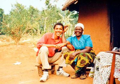 Barack Obama et sa grand-mère à Alego, au Kenya