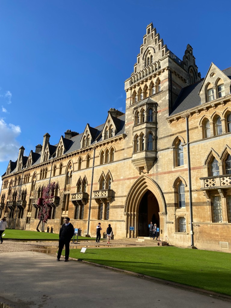 While crossing England, it will be quite easy at some point for you to stop into the enchanting world of Oxford, the City of Dreaming Spires, where history and academia come alive.

Explore the stunning Bodleian Library, one of the oldest libraries in Europe, and its ancient halls. Wander through the cobblestone streets and take in the beauty of the iconic colleges, from Christ Church (a Harry Potter filming location) to Magdalen College, with its tranquil deer park.

Enjoy a serene afternoon punting on the River Cherwell, or immerse yourself in centuries of art and history at the Ashmolean Museum.