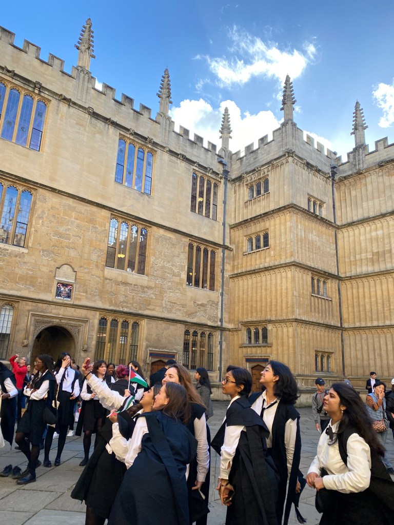 While crossing England, it will be quite easy at some point for you to stop into the enchanting world of Oxford, the City of Dreaming Spires, where history and academia come alive.

Explore the stunning Bodleian Library, one of the oldest libraries in Europe, and its ancient halls. Wander through the cobblestone streets and take in the beauty of the iconic colleges, from Christ Church (a Harry Potter filming location) to Magdalen College, with its tranquil deer park.

Enjoy a serene afternoon punting on the River Cherwell, or immerse yourself in centuries of art and history at the Ashmolean Museum.