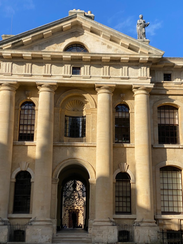 While crossing England, it will be quite easy at some point for you to stop into the enchanting world of Oxford, the City of Dreaming Spires, where history and academia come alive.

Explore the stunning Bodleian Library, one of the oldest libraries in Europe, and its ancient halls. Wander through the cobblestone streets and take in the beauty of the iconic colleges, from Christ Church (a Harry Potter filming location) to Magdalen College, with its tranquil deer park.

Enjoy a serene afternoon punting on the River Cherwell, or immerse yourself in centuries of art and history at the Ashmolean Museum.