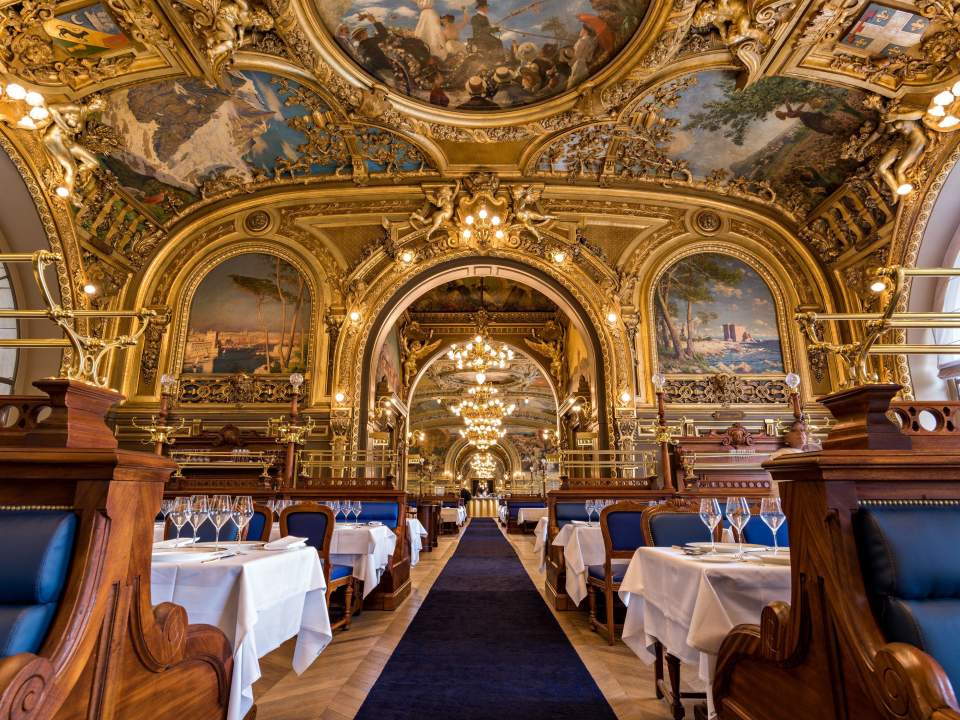 Best restaurants in Paris
Le train Bleu
French Gastronomy
If you’re looking to combine history, elegance, and a true taste of French culture, a visit to Le Train Bleu in Paris is an experience you won’t want to miss. Nestled inside the Gare de Lyon, this historic restaurant transports you to another era with its stunning decor, exquisite cuisine, and vibrant ambiance.