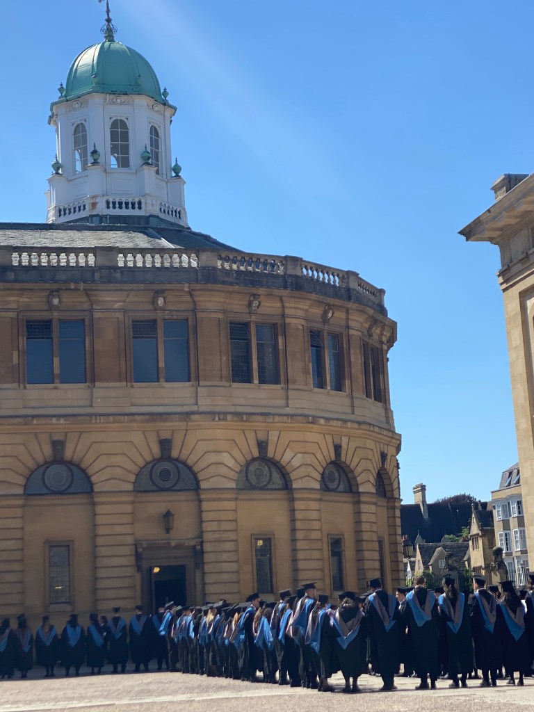 Oxford has plenty to offer without spending a penny! Here are some top free things to do in Oxford:

🏰 Wander the Colleges (Some Are Free!)

Many Oxford colleges are free to enter—especially during quieter times. Notable ones include:

Keble College – known for its unique striped brick architecture.

Exeter College – small, charming, and centrally located.

All Souls College – you can peek into the beautiful quadrangles.

📚 Visit the Bodleian Library & Radcliffe Camera (Exterior)

While tours inside the Bodleian require a ticket, the courtyards and exteriors are free to explore, and the Radcliffe Camera is one of the most photographed spots in Oxford.

🖼️ Explore the Ashmolean Museum

The oldest public museum in the UK is completely free and full of art, archaeology, and fascinating artifacts from around the world. I went there for a few hours and definitely had an amazing time!! I recommend 100%!

🎭 Catch a Free Event or Talk

Check the university and museum calendars—free lectures, poetry readings, and exhibitions happen regularly, especially during term time. Oxford is so alive with the hectic student life that there are always events happening.

🛍️ Stroll Through Covered Market

Even if you don’t buy anything, the historic Covered Market is worth visiting for its atmosphere, quirky shops, and local food stalls. It’s definitely worth a visit, it’s very ancient and quaint!

⛪ Visit the University Church of St Mary the Virgin

Entry to the church is free (though the tower has a fee). It offers Gothic architecture and a great spot to rest in quiet. Hope you get there when it’s a bit quiet as many visitors tend to walk around but I really liked the atmosphere of this small old church. 

Which Park to choose in Oxford?

After a city break, time for a rest in nature and Oxford has a lot to offer!

🌳 University Parks

More botanical and landscaped: Tree-lined paths, rare plant species, and curated gardens.

Peaceful and spacious: Great for a tranquil walk, a book under a tree, or a relaxed picnic.

Less touristy: Feels more like a secret escape used by locals and students.

Bonus: You might spot some cricket on the playing fields.

🐄 Christ Church Meadow

Pastoral and iconic: Sweeping views of the college spires, grazing cows, and the river Thames (Isis).

Photogenic and atmospheric: The views toward Christ Church College are breathtaking.

More historical feel: Feels like stepping into a painting of Oxford’s academic past.

Busy with tourists: Especially on sunny days.

💬 Verdict:

If you want serene natural beauty and fewer crowds: go to University Parks.

If you want classic Oxford charm with postcard views: visit Christ Church Meadow.